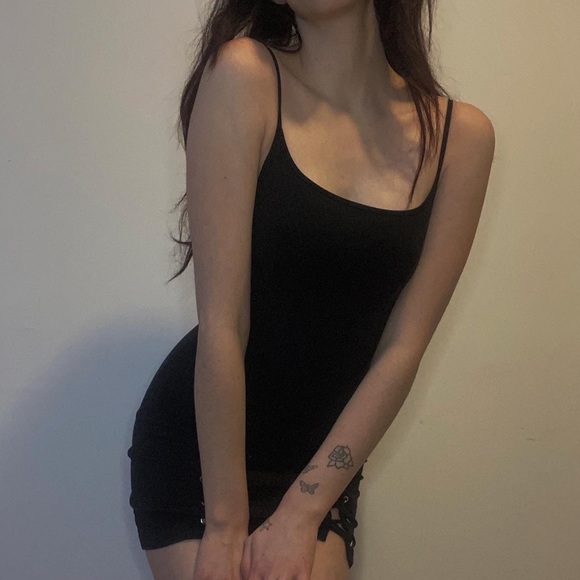 Black dress - Picture 3 of 3